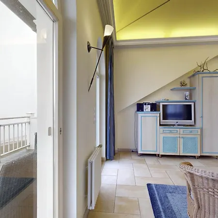 Apartment Direkt Am Mit Meerblick, Strandperle, *