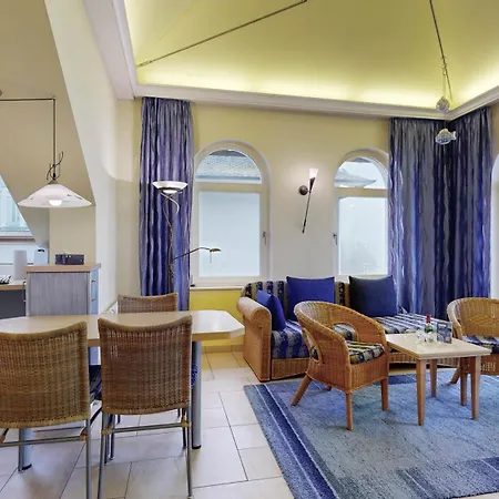 Direkt Am Mit Meerblick, Strandperle, * Binz