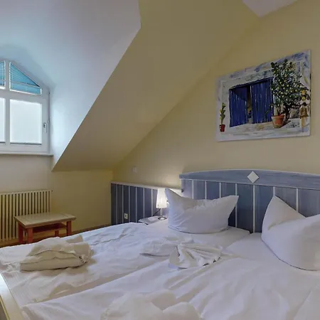 Апартаменты Direkt Am Mit Meerblick, Strandperle, *