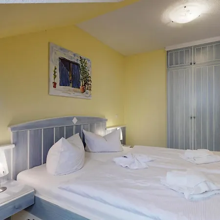 Апартаменты Direkt Am Mit Meerblick, Strandperle,